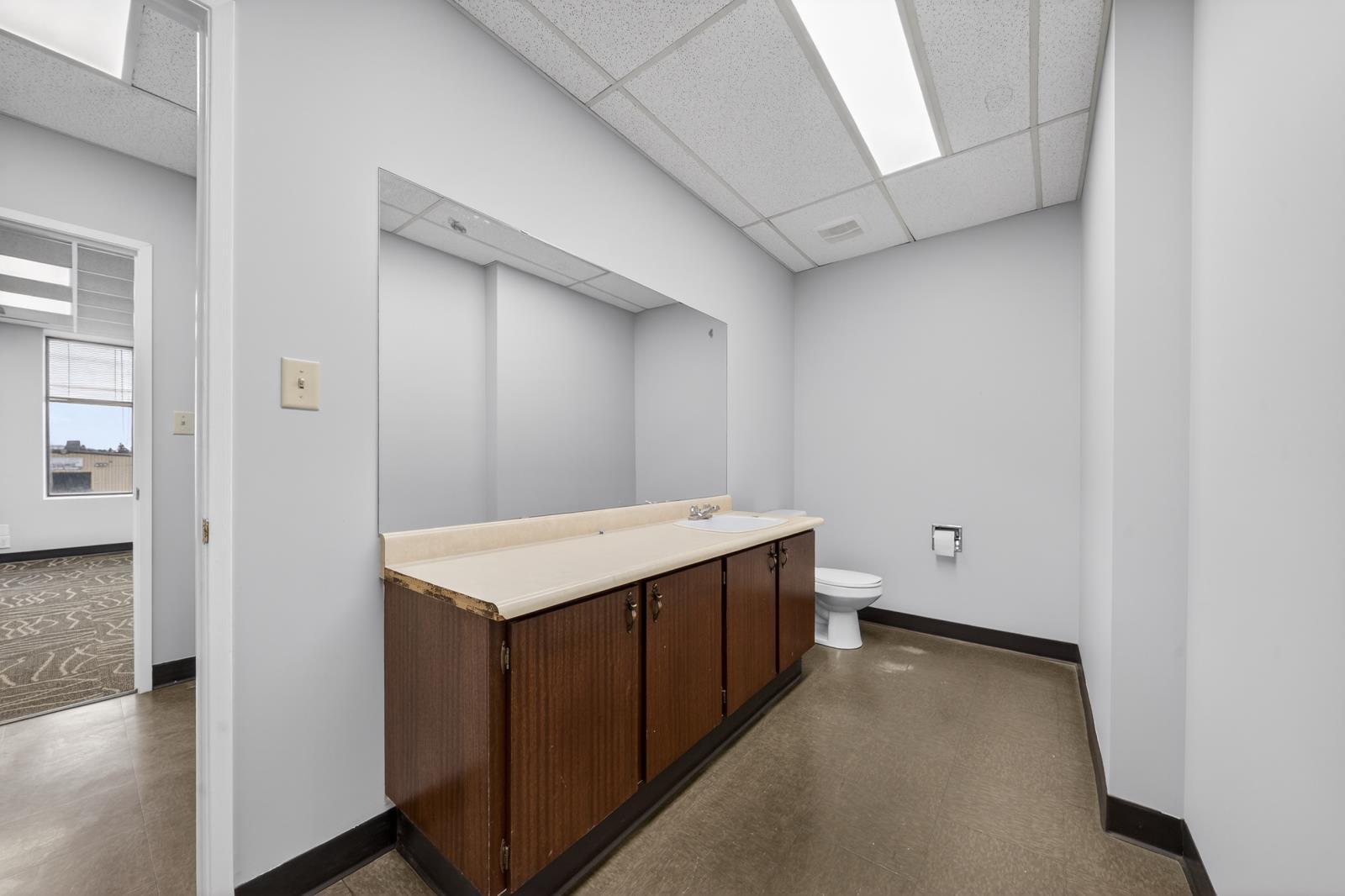 10821 209 St Nw, Edmonton, AB