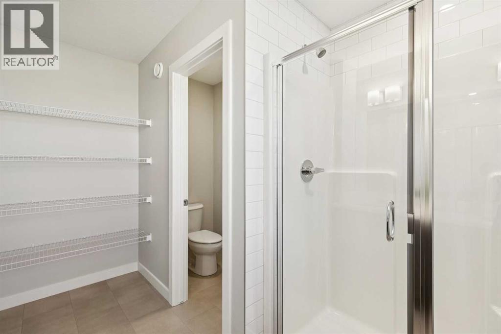 438 South Shore Drive, Chestermere, AB - Indoor Photo Showing Bathroom
