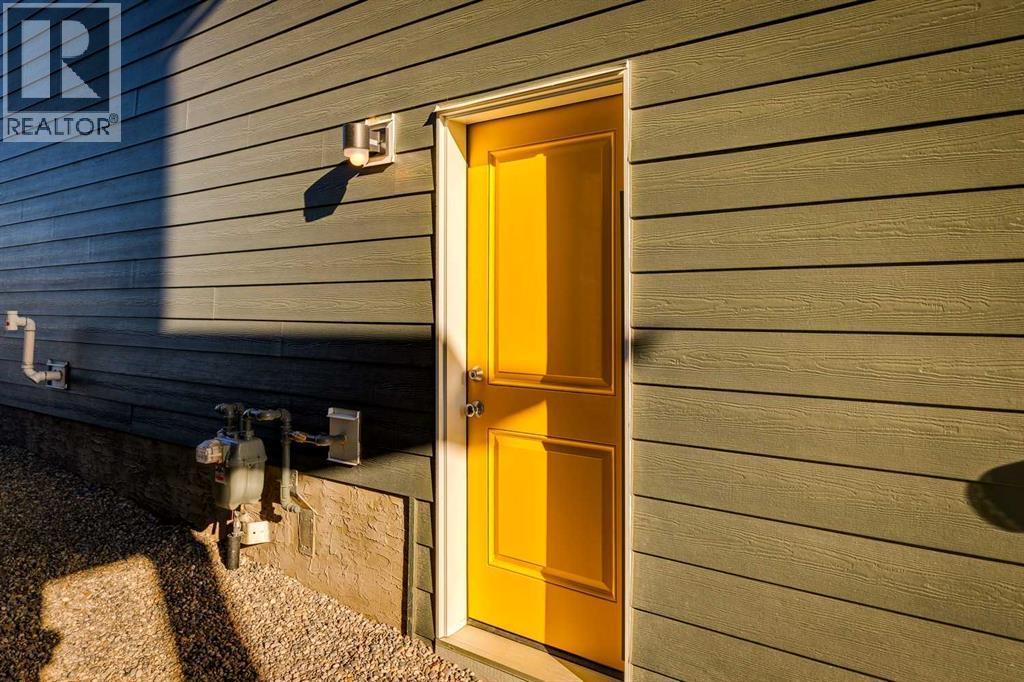 438 South Shore Drive, Chestermere, AB - With Exterior