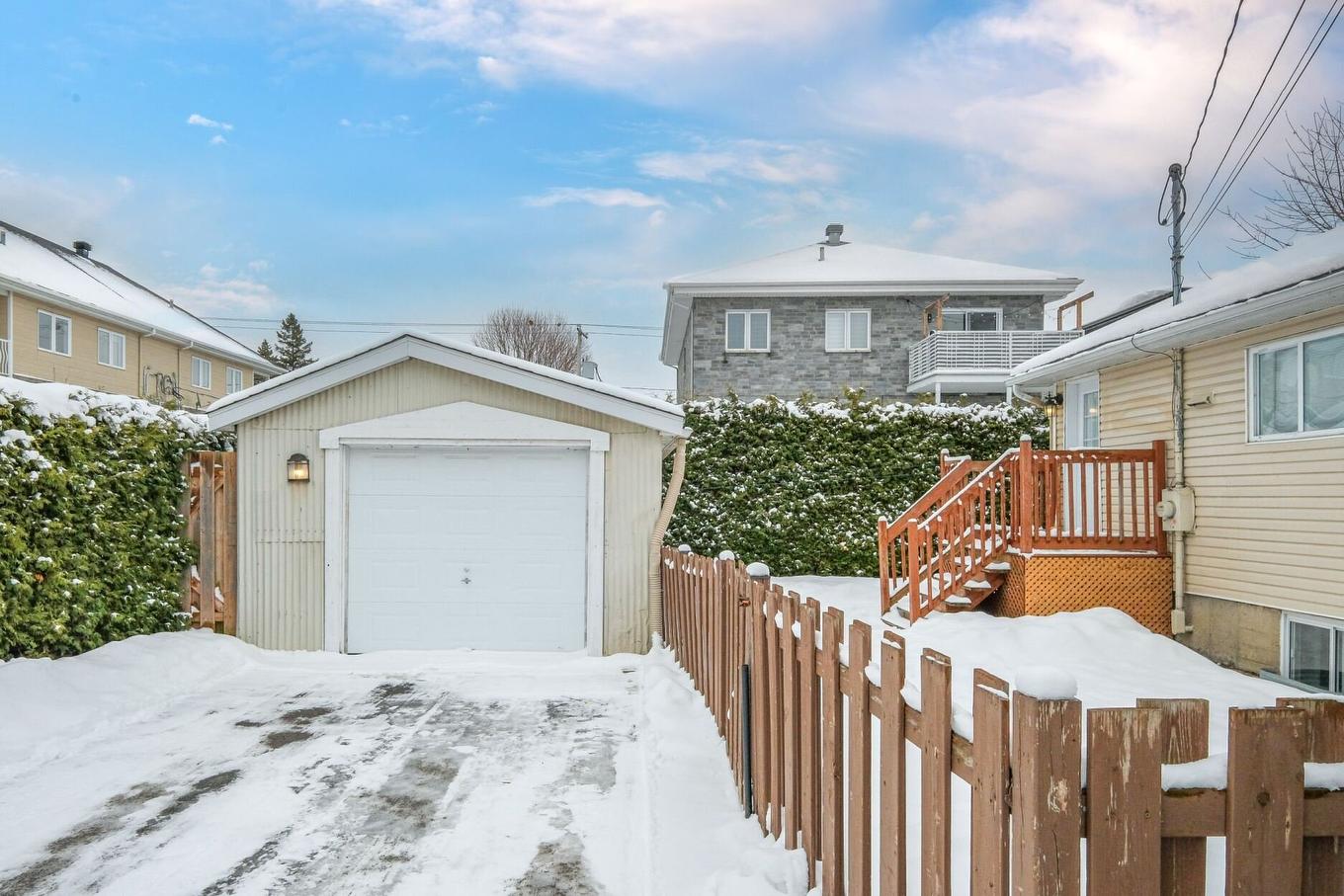 Garage - 5710 Rue Anthony, Brossard, QC - Outdoor With Exterior