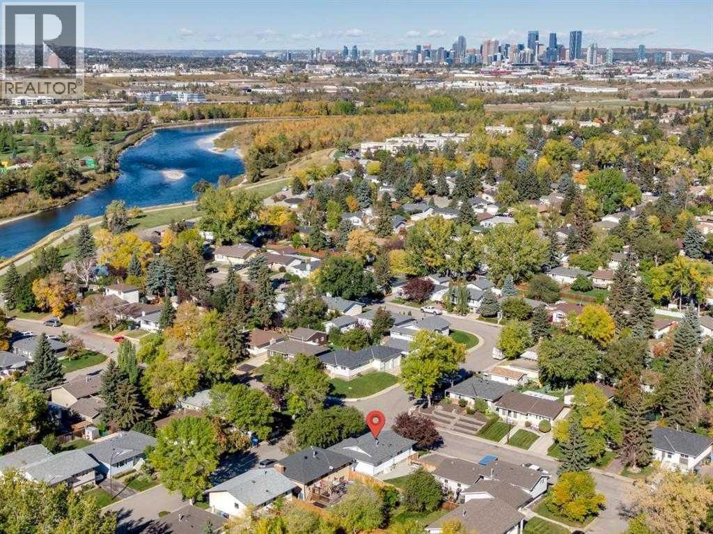 203 Lynnover Place Se, Calgary, AB - Outdoor With View