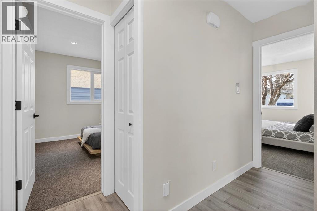 203 Lynnover Place Se, Calgary, AB - Indoor Photo Showing Other Room