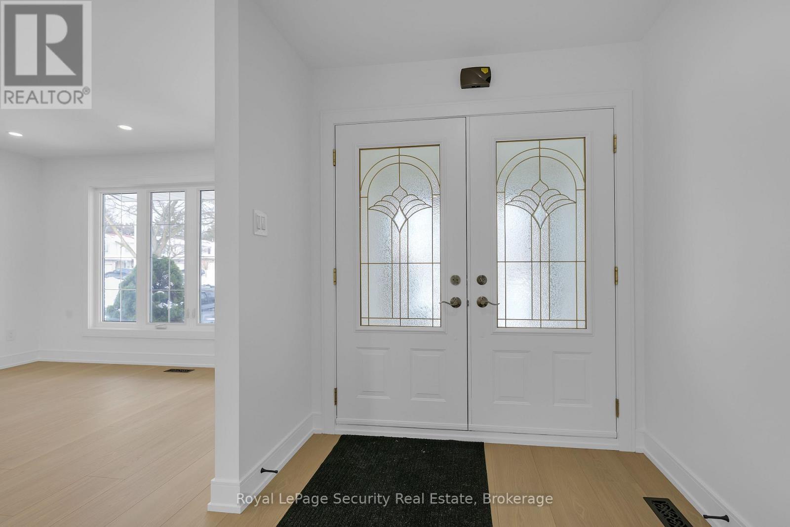 3370 Rhonda Valley, Mississauga, ON - Indoor Photo Showing Other Room