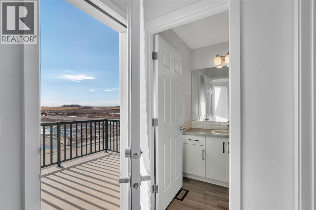 4 Southwinds Gate Sw, Airdrie, AB - Indoor Photo Showing Other Room