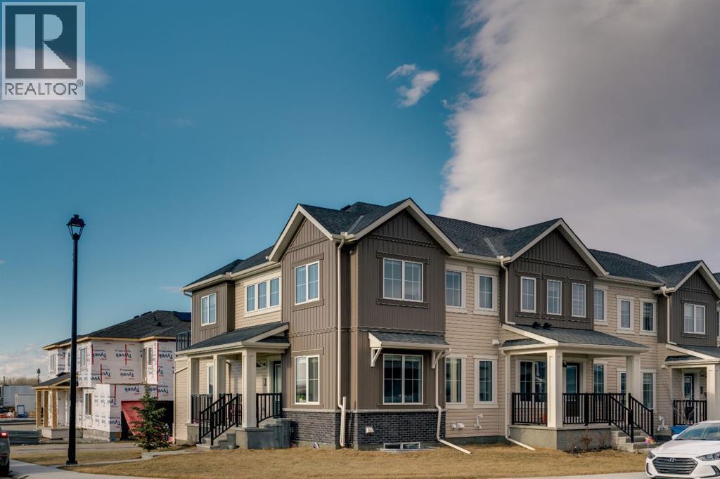 4 Southwinds Gate Sw, Airdrie, AB - Outdoor With Facade
