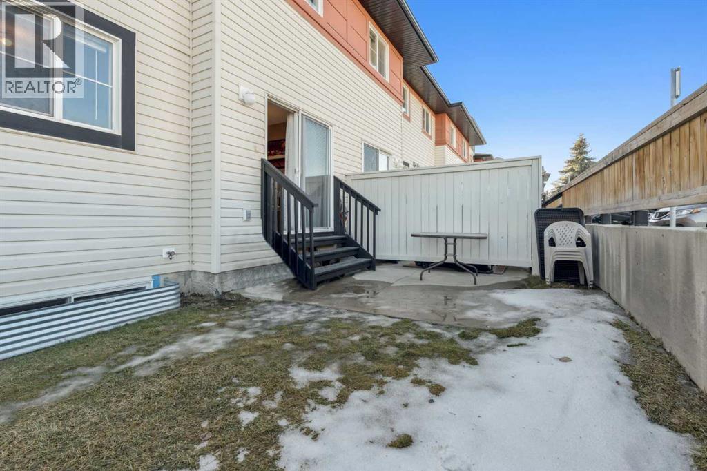 110 Eversyde Common Sw, Calgary, AB - Outdoor
