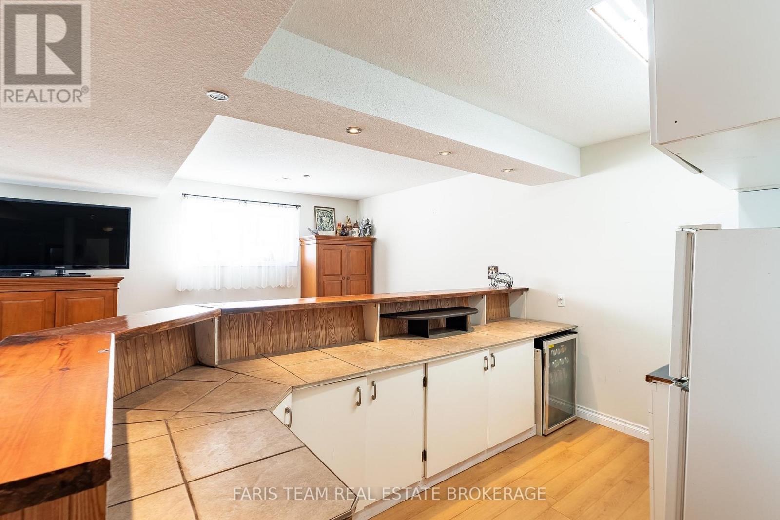 360 Concession Road 6 E, Tiny, ON - Indoor Photo Showing Other Room