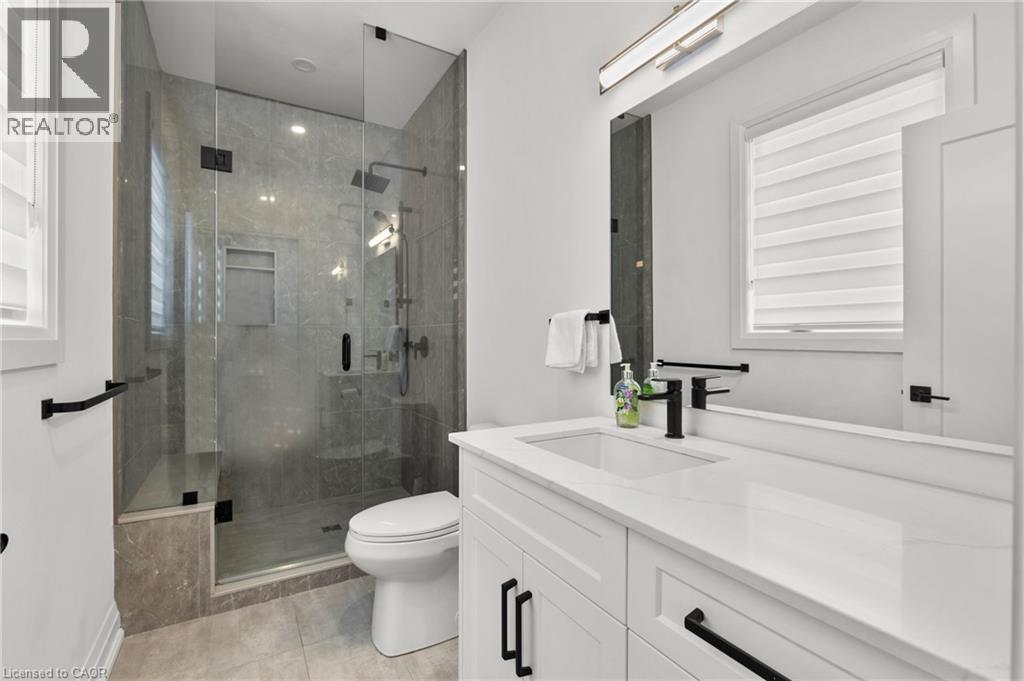 3709 Ryan Avenue, Fort Erie, ON - Indoor Photo Showing Bathroom