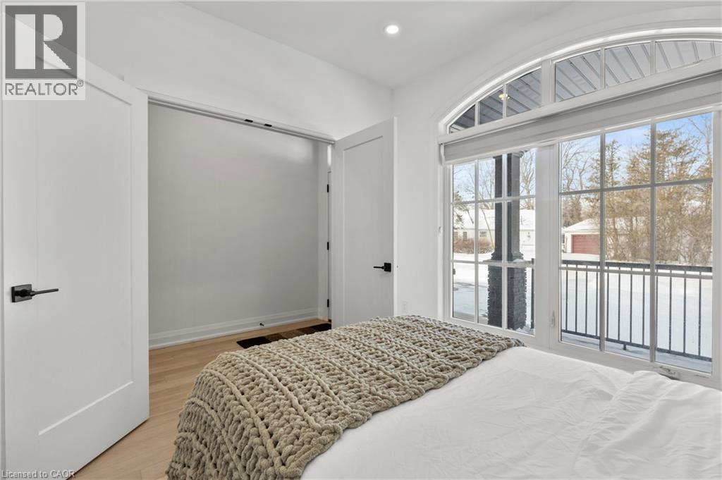 3709 Ryan Avenue, Fort Erie, ON - Indoor Photo Showing Bedroom