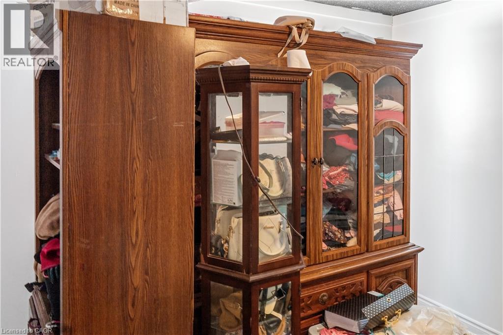 52 Ruby Street, Kitchener, ON - Indoor Photo Showing Other Room