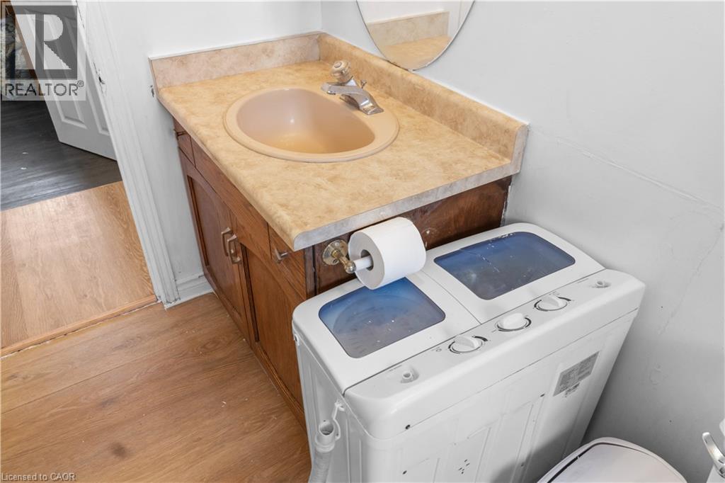 52 Ruby Street, Kitchener, ON - Indoor