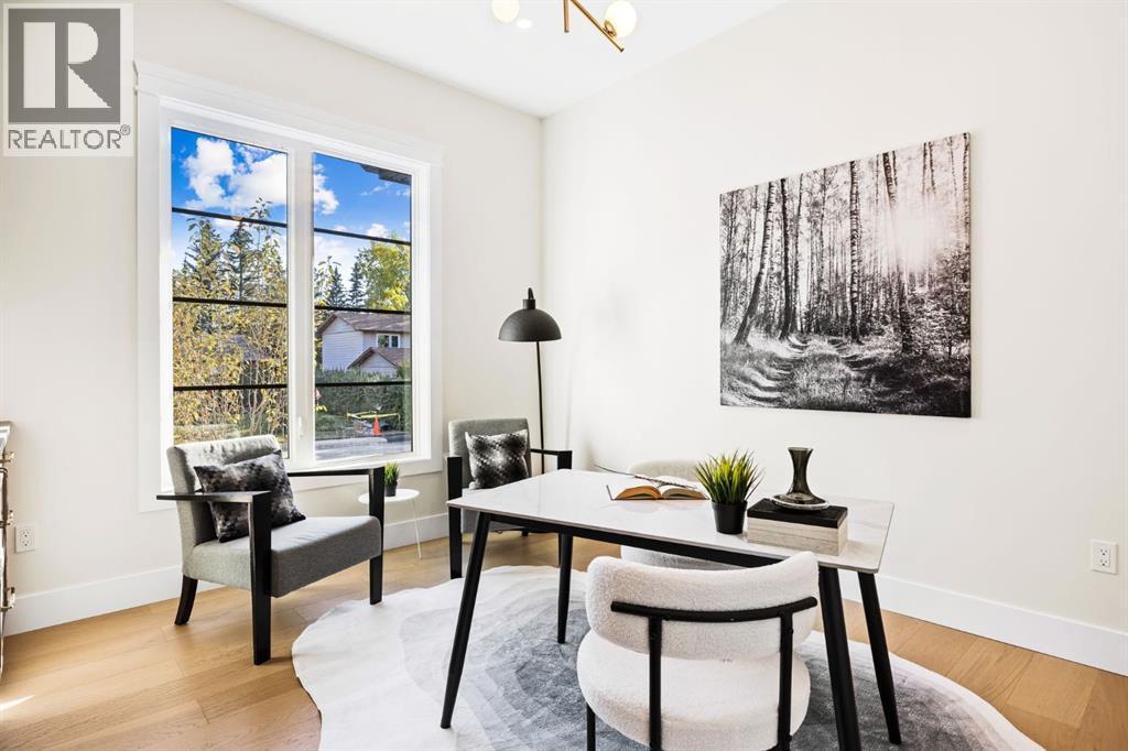 620 Varsity Estates Crescent Nw, Calgary, AB - Indoor Photo Showing Dining Room