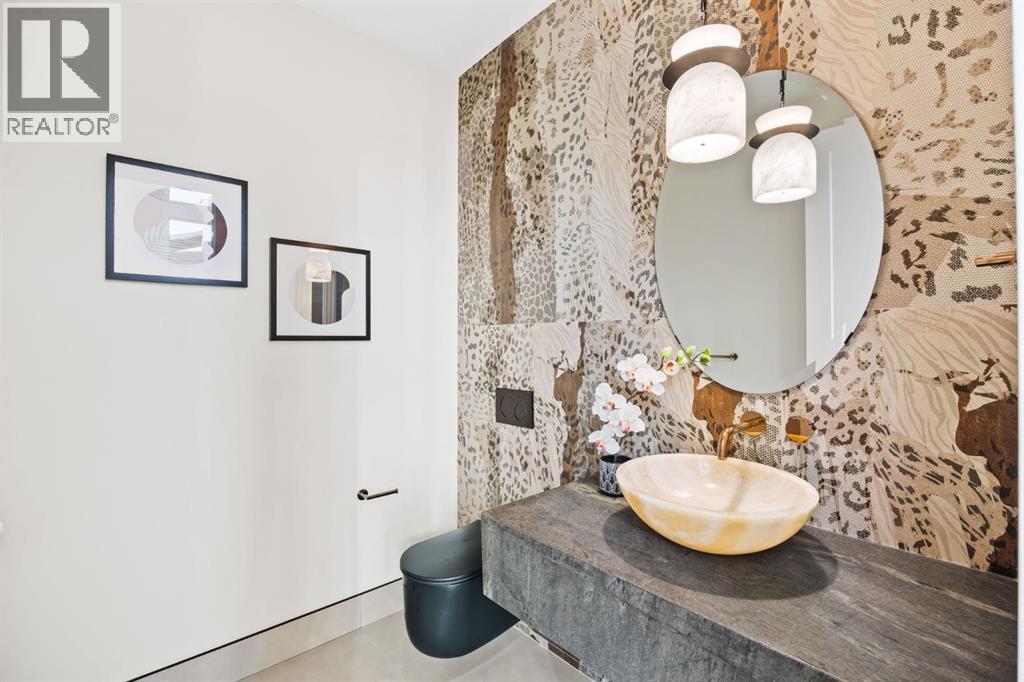 620 Varsity Estates Crescent Nw, Calgary, AB - Indoor Photo Showing Bathroom