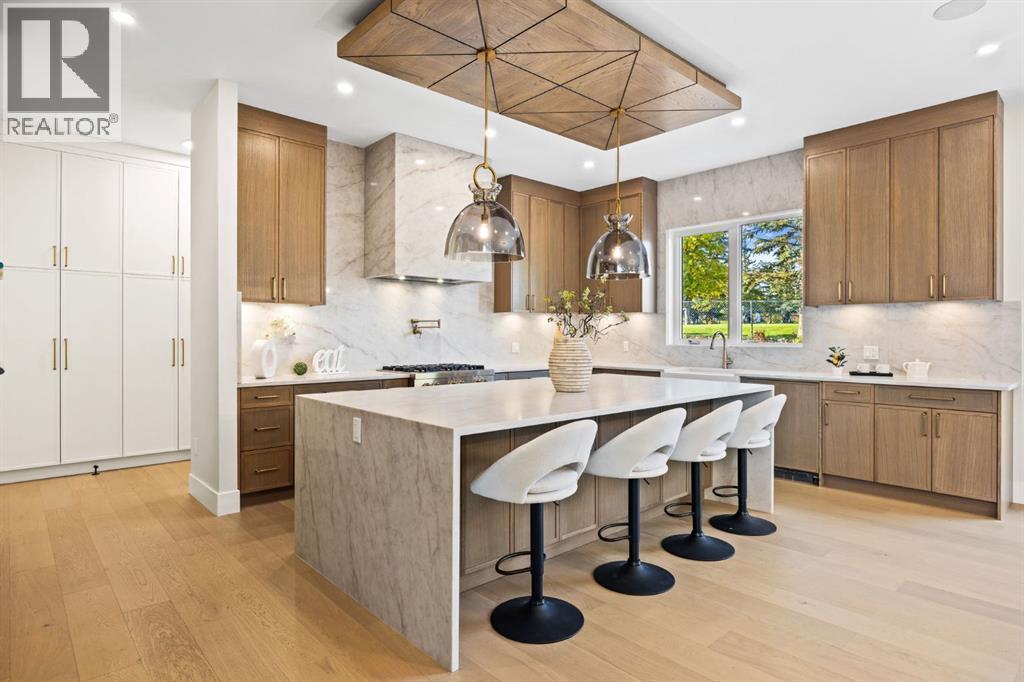 620 Varsity Estates Crescent Nw, Calgary, AB - Indoor Photo Showing Kitchen With Upgraded Kitchen