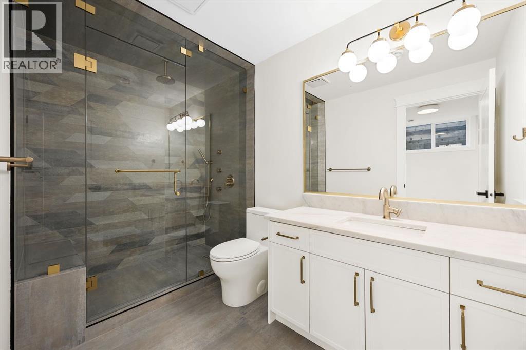 620 Varsity Estates Crescent Nw, Calgary, AB - Indoor Photo Showing Bathroom