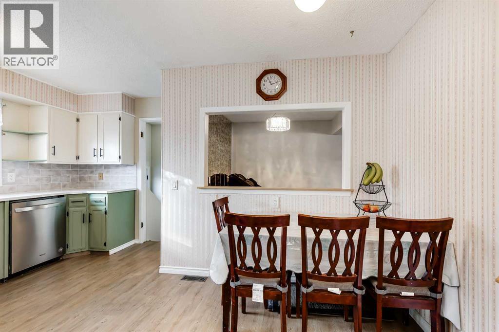 5611 Maidstone Crescent Ne, Calgary, AB - Indoor