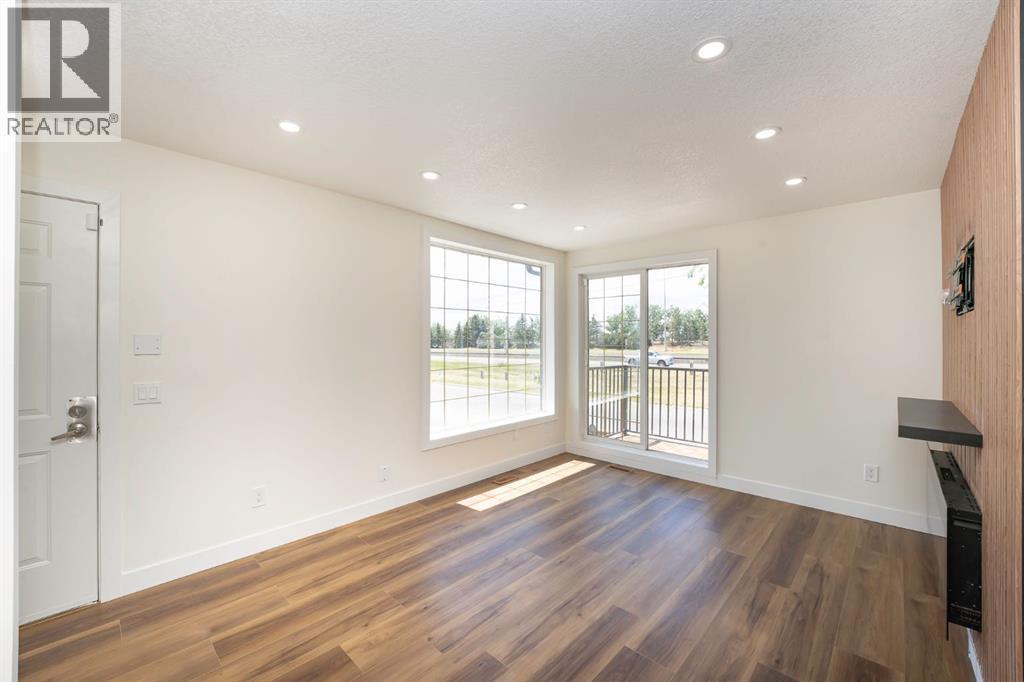 140 Whitworth Way, Calgary, AB - Indoor Photo Showing Other Room