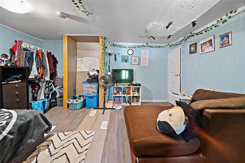 45 Furby Street, Winnipeg, MB - Indoor