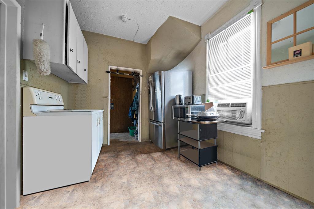 45 Furby Street, Winnipeg, MB - Indoor