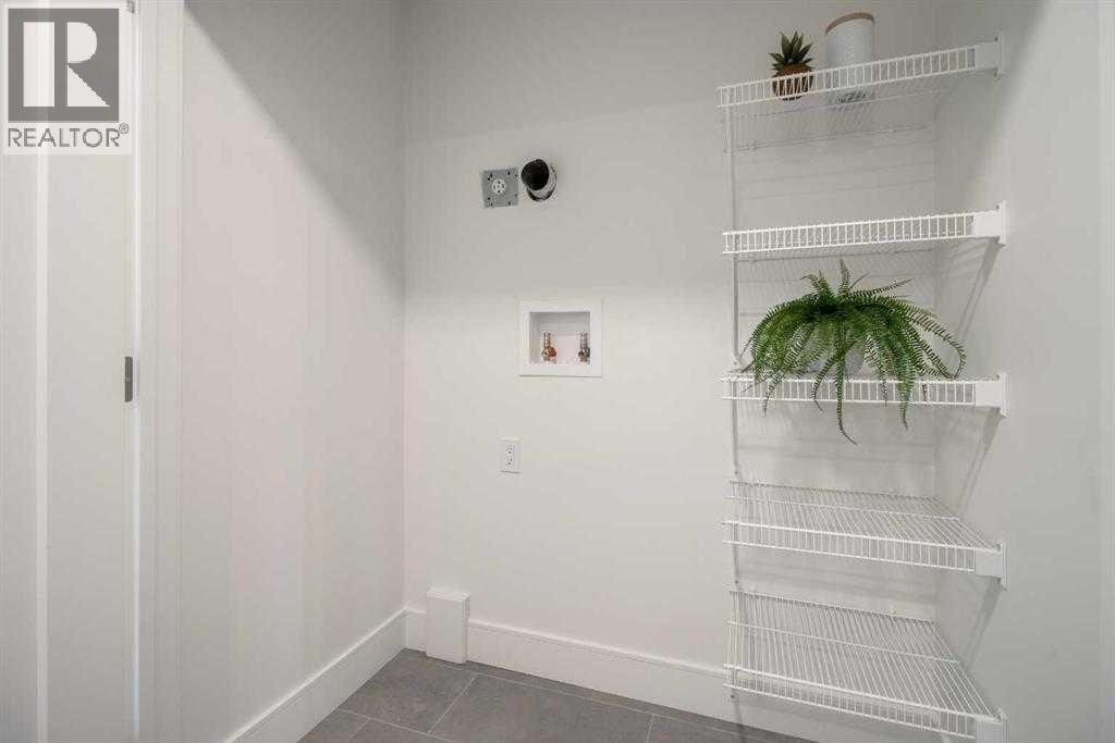 4329 28 Avenue S, Lethbridge, AB - Indoor With Storage