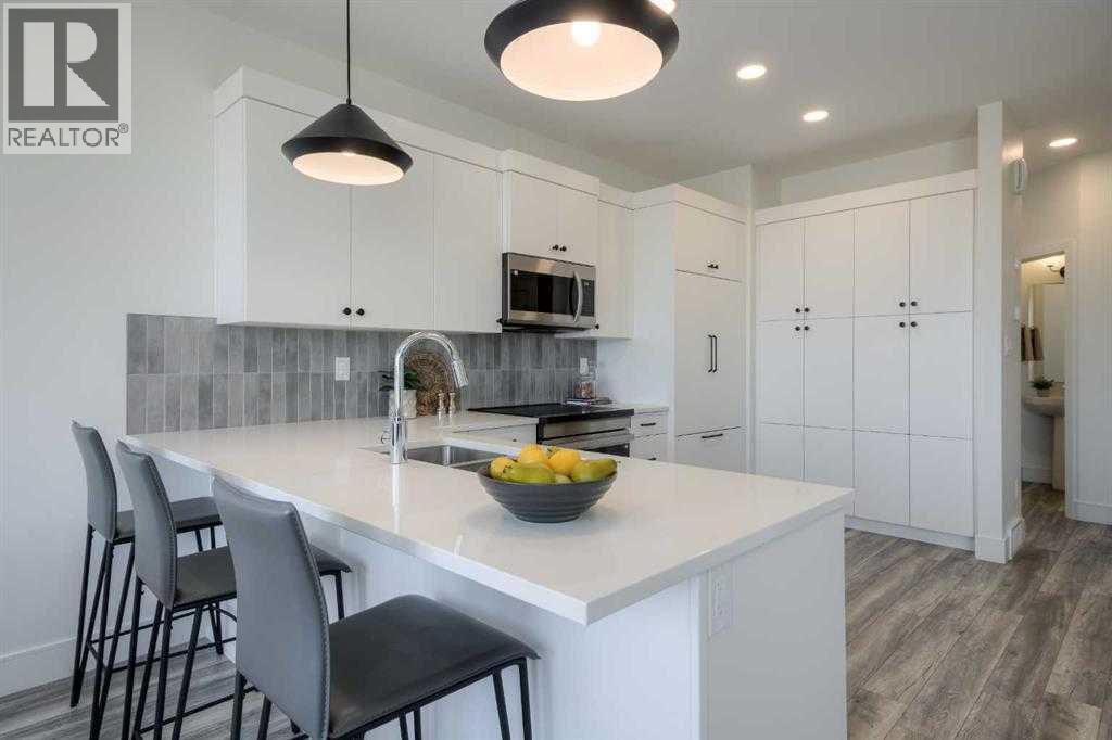 4329 28 Avenue S, Lethbridge, AB - Indoor Photo Showing Kitchen