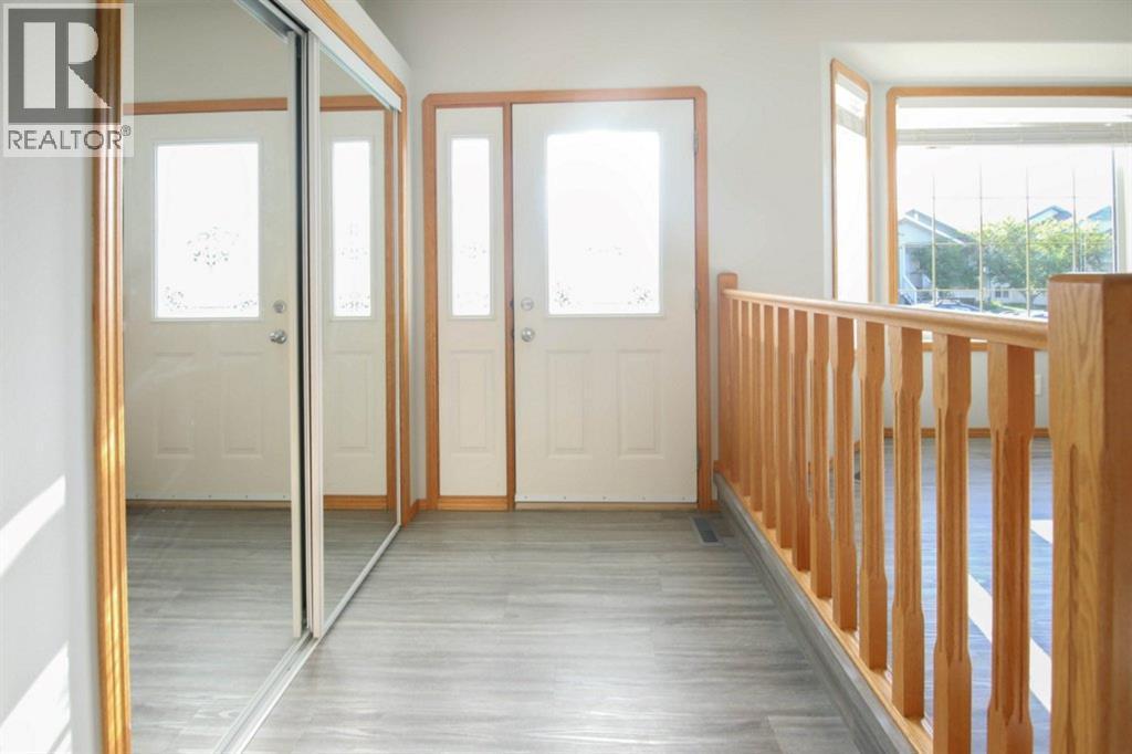 33 Duckering Close, Red Deer, AB - Indoor Photo Showing Other Room