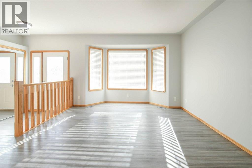 33 Duckering Close, Red Deer, AB - Indoor Photo Showing Other Room