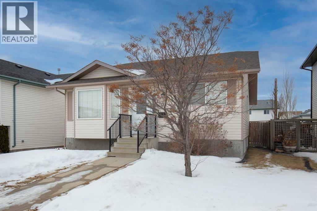 33 Duckering Close, Red Deer, AB - Outdoor