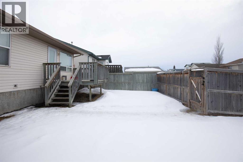33 Duckering Close, Red Deer, AB - Outdoor With Exterior