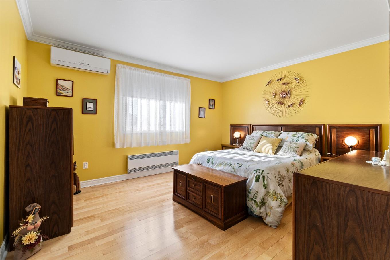 Chambre à coucher principale - 1381 Boul. Gaétan-Boucher, Longueuil (Saint-Hubert), QC - Indoor Photo Showing Bedroom