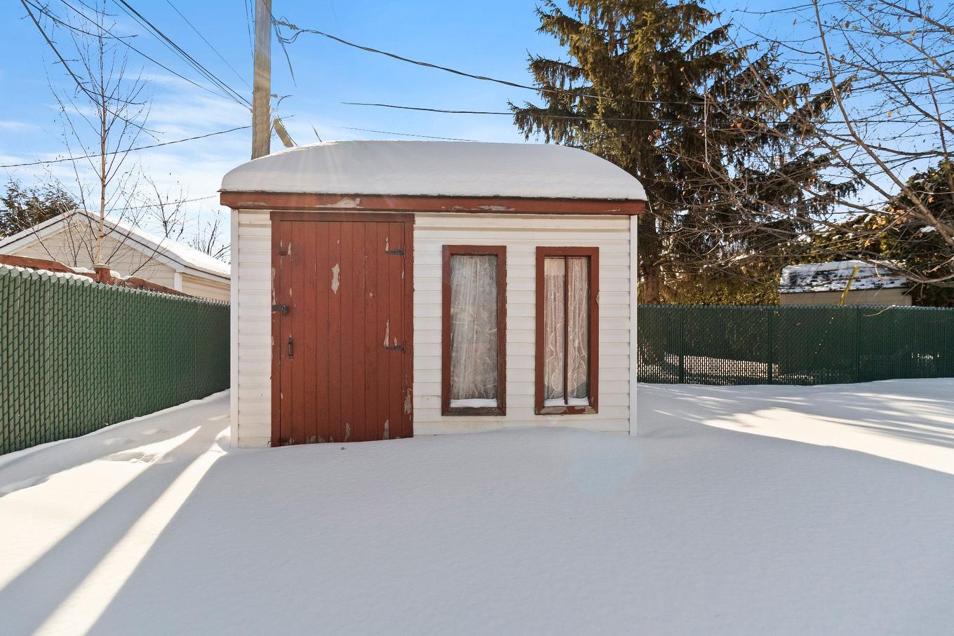 Remise - 1381 Boul. Gaétan-Boucher, Longueuil (Saint-Hubert), QC - Outdoor