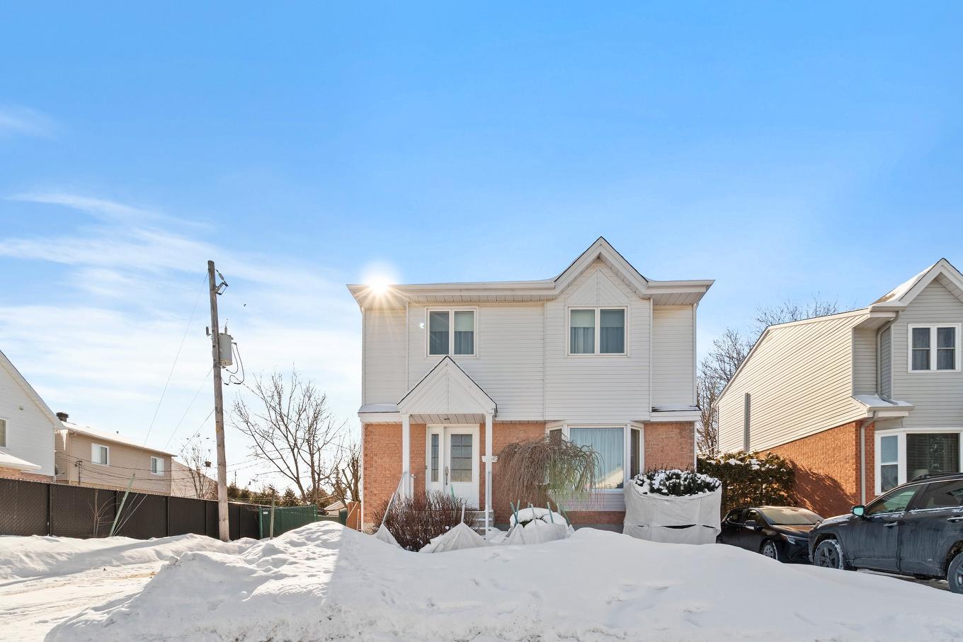 Façade - 1381 Boul. Gaétan-Boucher, Longueuil (Saint-Hubert), QC - Outdoor