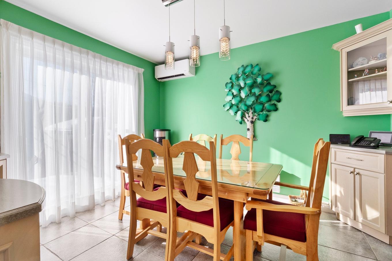 Salle à manger - 1381 Boul. Gaétan-Boucher, Longueuil (Saint-Hubert), QC - Indoor Photo Showing Dining Room