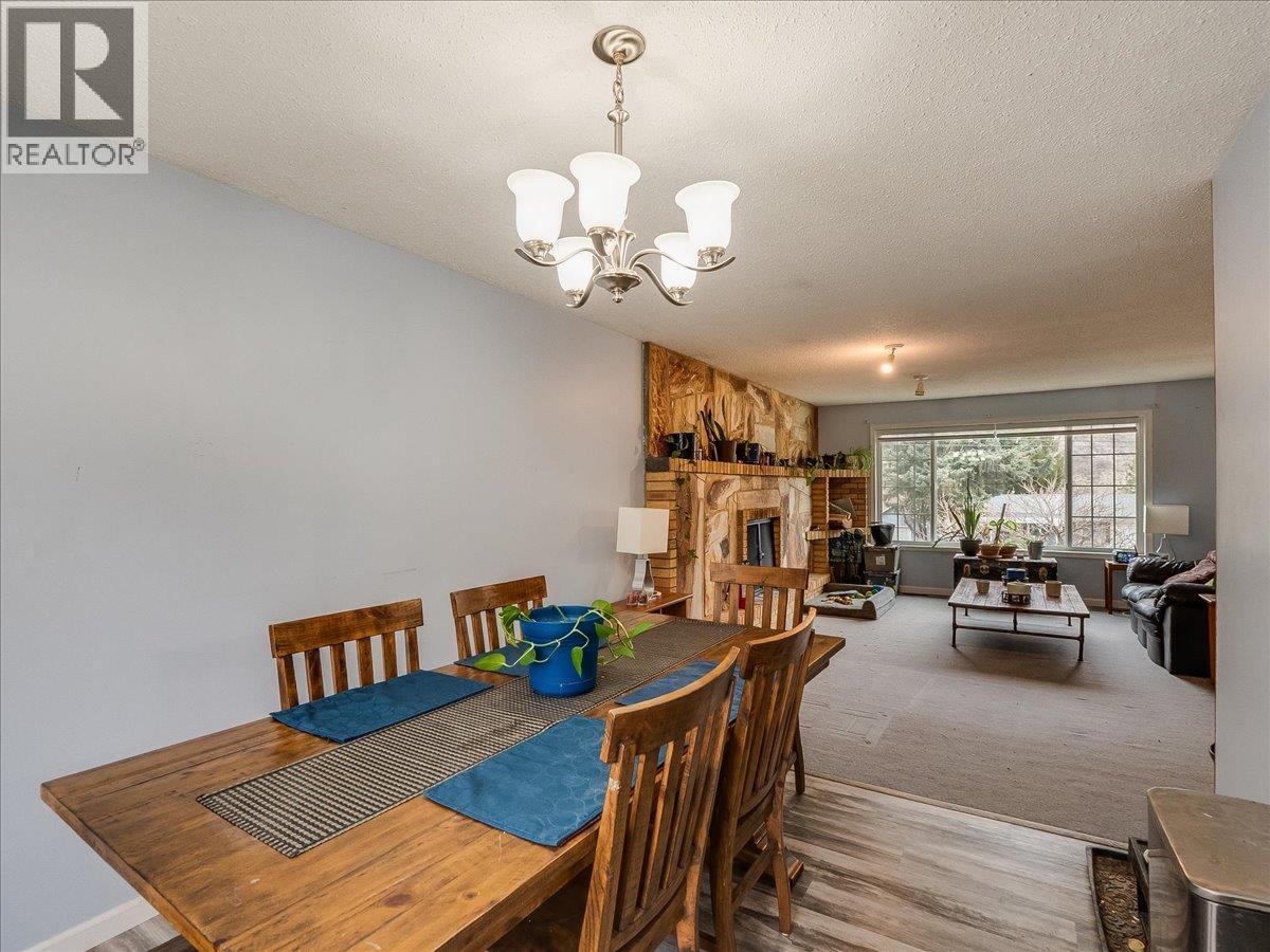 522 3Rd Avenue, Rivervale, BC - Indoor Photo Showing Dining Room