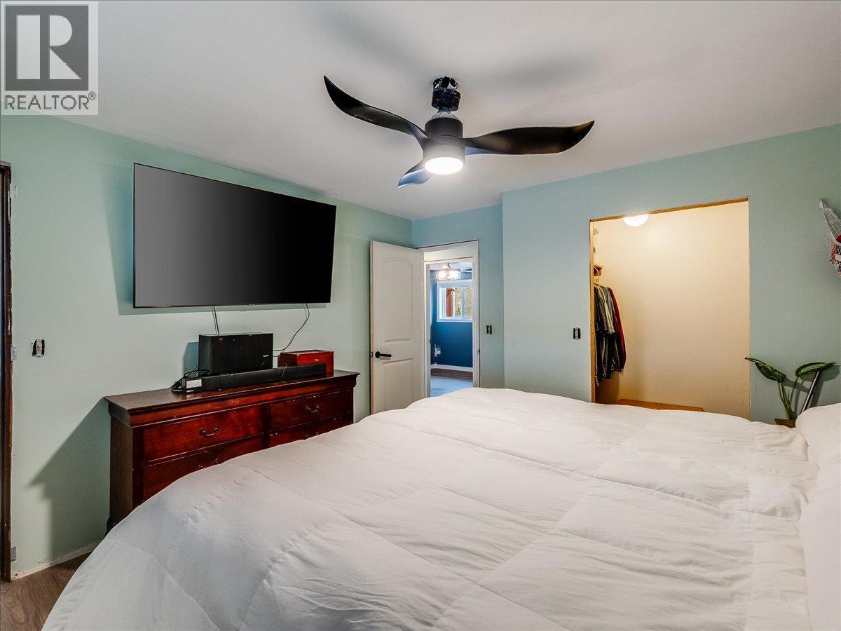 522 3Rd Avenue, Rivervale, BC - Indoor Photo Showing Bedroom