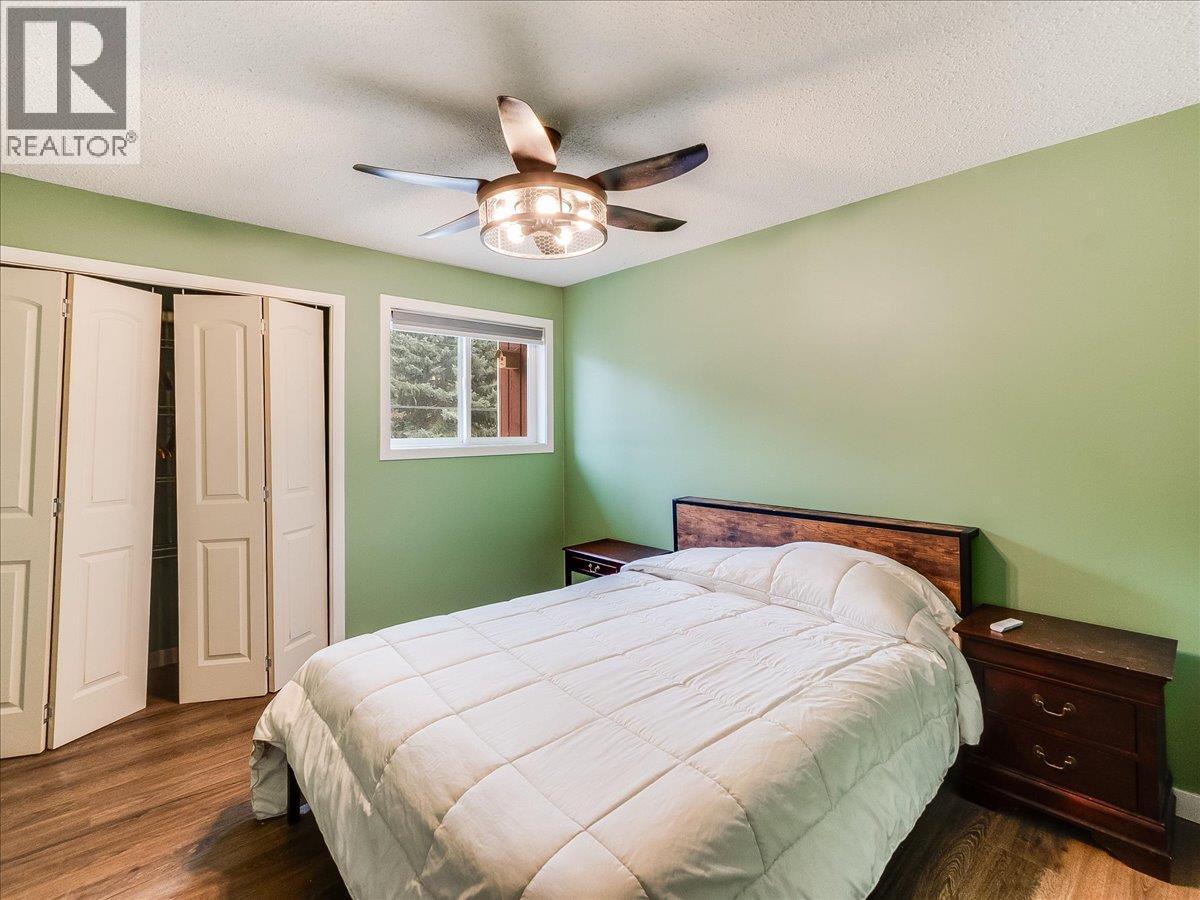 522 3Rd Avenue, Rivervale, BC - Indoor Photo Showing Bedroom