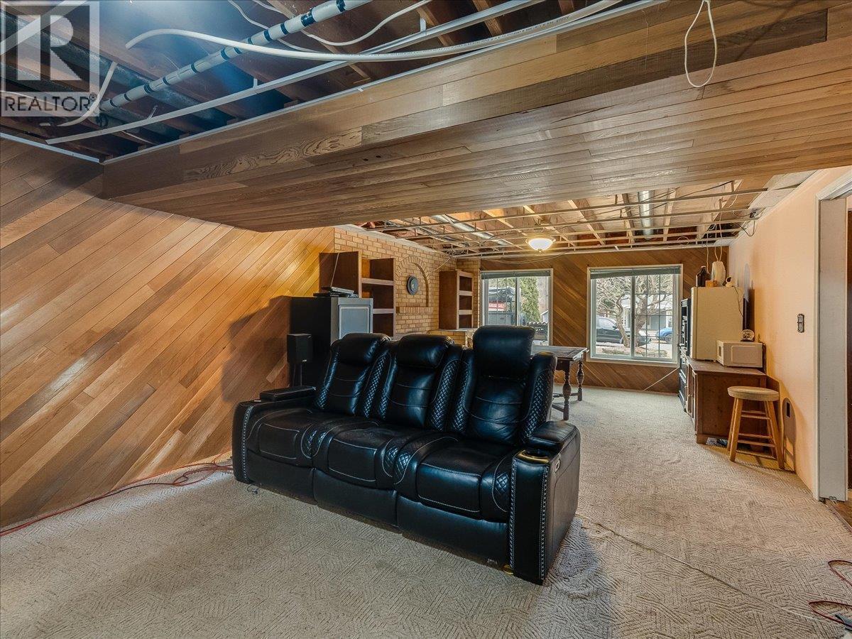 522 3Rd Avenue, Rivervale, BC - Indoor