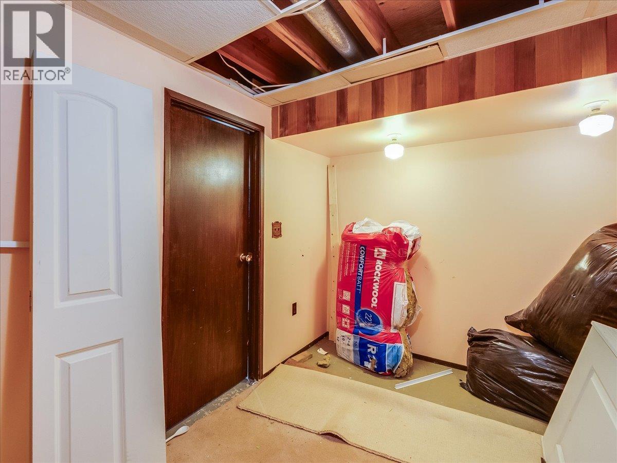 522 3Rd Avenue, Rivervale, BC - Indoor Photo Showing Other Room