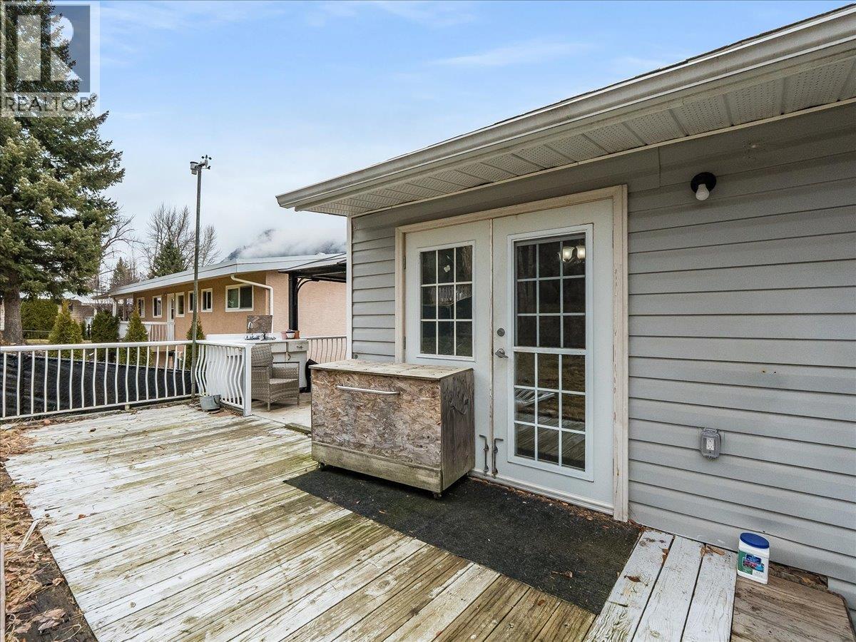 522 3Rd Avenue, Rivervale, BC - Outdoor With Deck Patio Veranda With Exterior