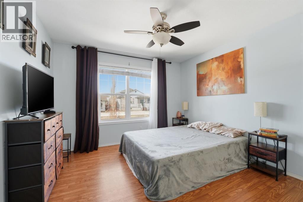 57 Garden Road, Lacombe, AB - Indoor Photo Showing Bedroom