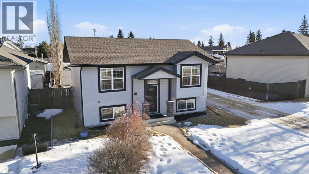 57 Garden Road, Lacombe, AB - Outdoor