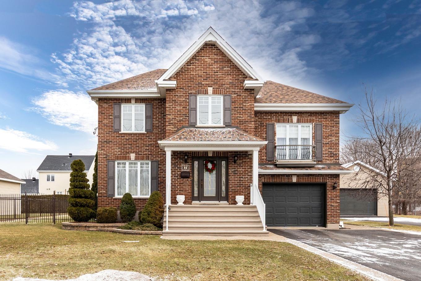 Frontage - 24 Ch. Des Patriotes E., Saint-Jean-Sur-Richelieu, QC - Outdoor With Facade