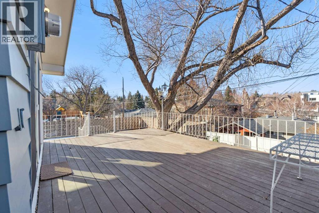 34 Rosery Drive Nw, Calgary, AB - Outdoor