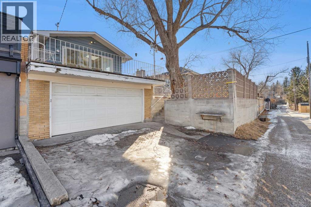 34 Rosery Drive Nw, Calgary, AB - Outdoor