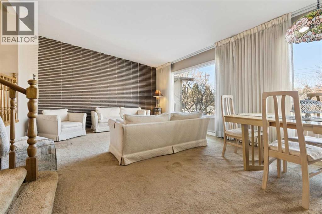 34 Rosery Drive Nw, Calgary, AB - Indoor