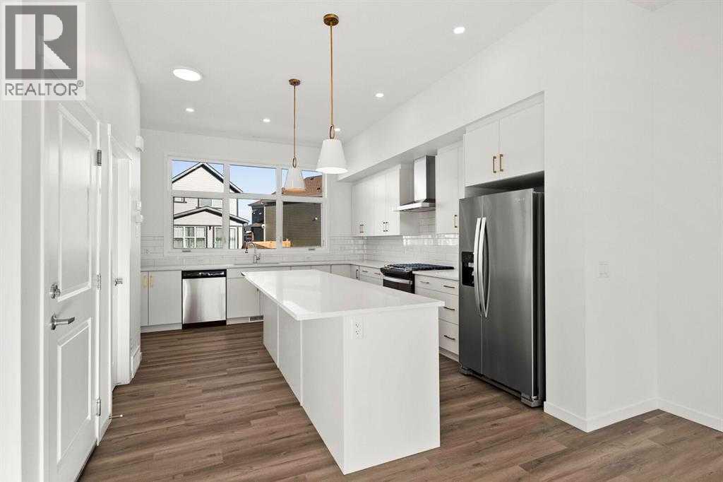 640 Masters Road Se, Calgary, AB - Indoor Photo Showing Kitchen With Stainless Steel Kitchen With Upgraded Kitchen