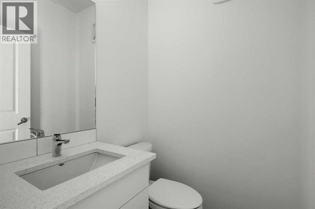 640 Masters Road Se, Calgary, AB - Indoor Photo Showing Bathroom