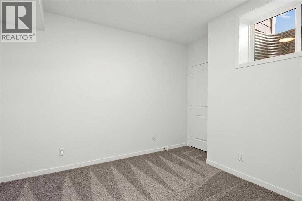 640 Masters Road Se, Calgary, AB - Indoor Photo Showing Other Room