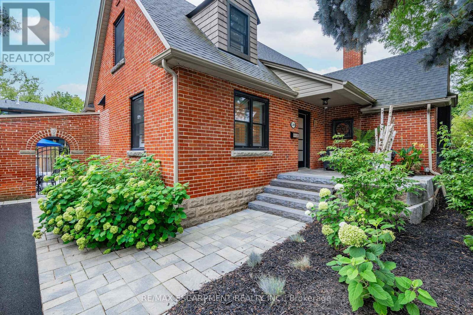 1390 Halifax Place, Burlington, ON - Outdoor With Exterior