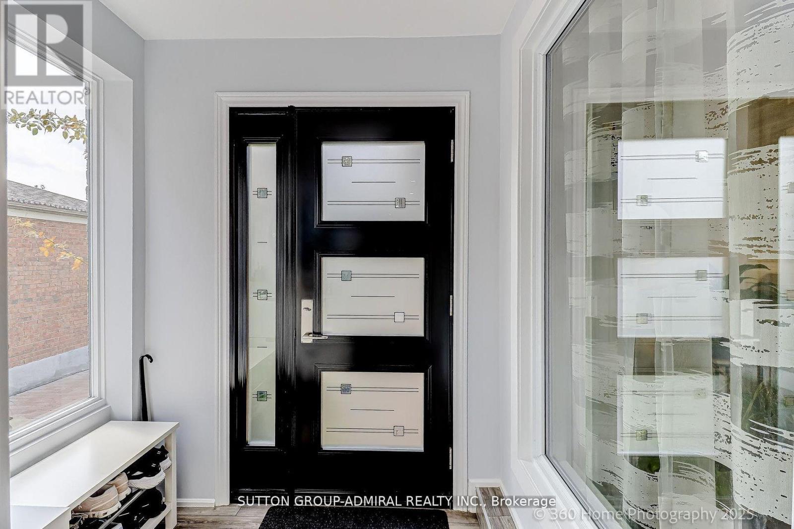 709 Greycedar Crescent, Mississauga, ON - Indoor Photo Showing Kitchen